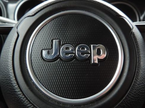 Used 2021 Jeep Wrangler Unlimited Sport image 26
