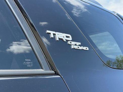 Used 2023 Toyota 4Runner TRD Off-Road Premium w/ Moonroof Package AWD/4WD image 7