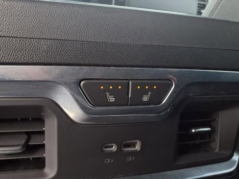 Certified 2024 Chevrolet Silverado 2500 LTZ w/ LTZ Convenience Package image 30