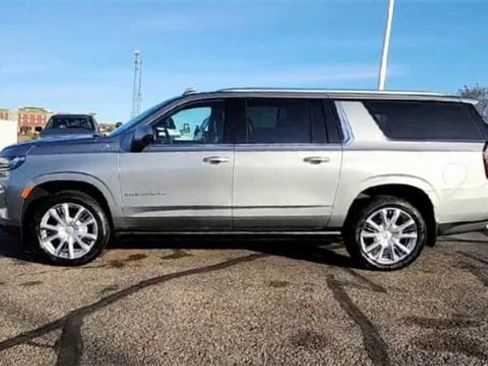 Certified 2024 Chevrolet Suburban High Country image 5