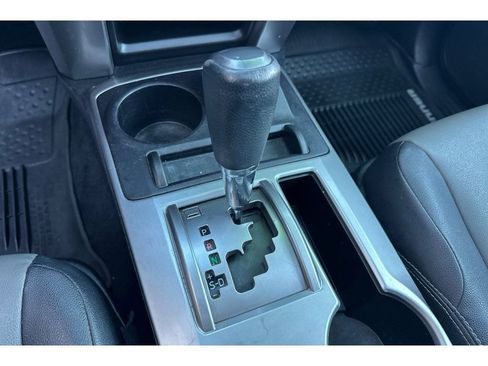 Used 2018 Toyota 4Runner SR5 Premium image 24