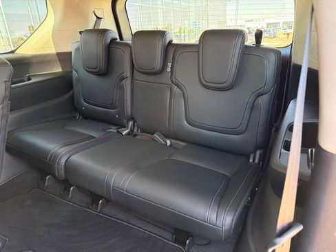 Used 2026 Nissan Armada SV AWD/4WD image 15