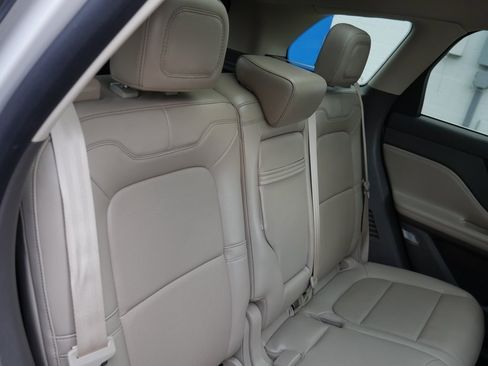 Used 2022 Lincoln Corsair Reserve w/ Equipment Group 201A image 25