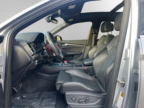 Used 2018 Audi SQ5 Prestige w/ Prestige Package image 6