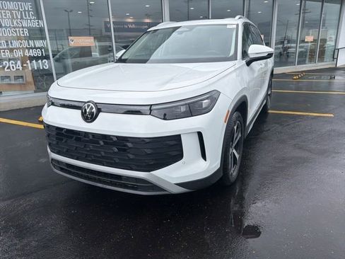 New 2025 Volkswagen Tiguan SE FWD image 9