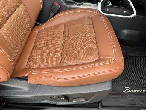 Used 2023 Ford Bronco Heritage Edition image 48