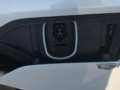 Used 2024 Cadillac Lyriq Tech RWD image 12