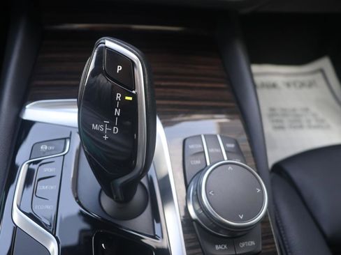 Used 2018 BMW 530i xDrive image 40