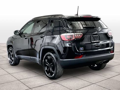 Used 2018 Jeep Compass Latitude w/ Popular Equipment Group AWD/4WD image 10