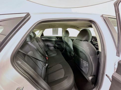 Used 2023 Kia K5 LXS image 28