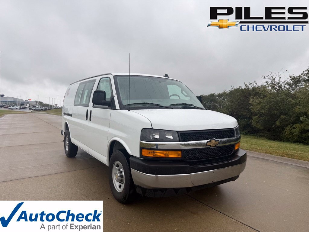 Used 2025 Chevrolet Express 2500 w/ Driver Convenience Package RWD image 1