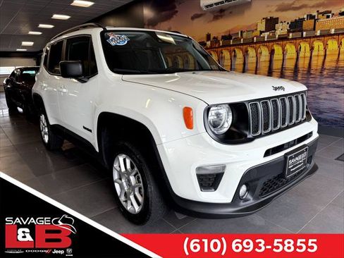 Certified 2022 Jeep Renegade Latitude w/ Convenience Group AWD/4WD image 1