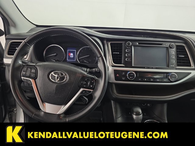 Used 2019 Toyota Highlander XLE w/ Protection Package #3 AWD/4WD image 12