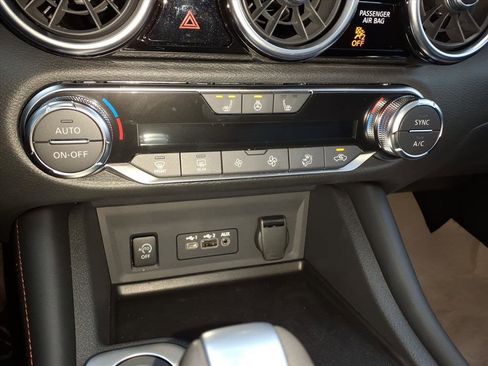 New 2025 Nissan Sentra SR w/ SR Premium Package image 9