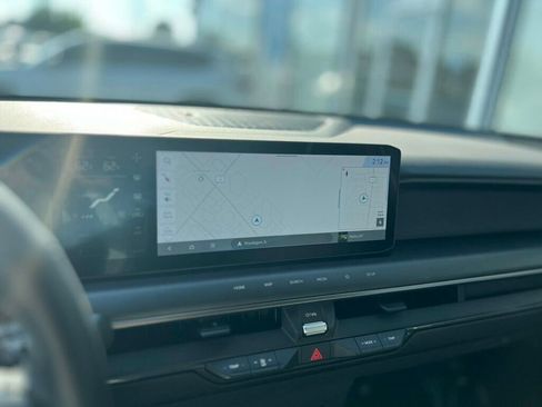 Used 2024 Kia EV9 Wind image 28