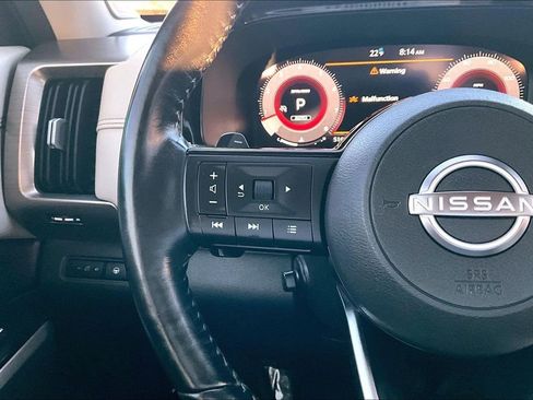 Used 2022 Nissan Pathfinder Platinum w/ Cargo Package image 18