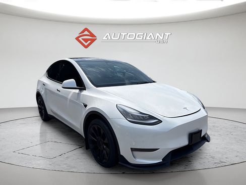 Used 2021 Tesla Model Y Long Range AWD/4WD image 1