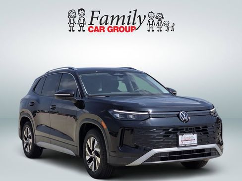 New 2026 Volkswagen Tiguan S FWD image 2