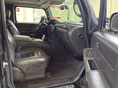 Used 2005 HUMMER H2 w/ Preferred Equipment Group image 14