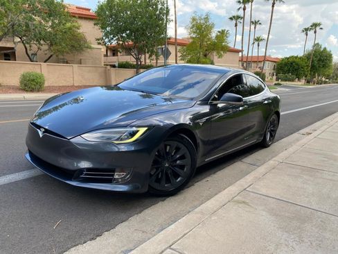 Used 2018 Tesla Model S 75D AWD/4WD image 5