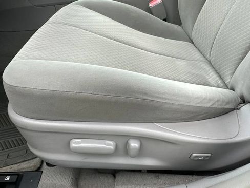Used 2007 Toyota Camry LE FWD image 29