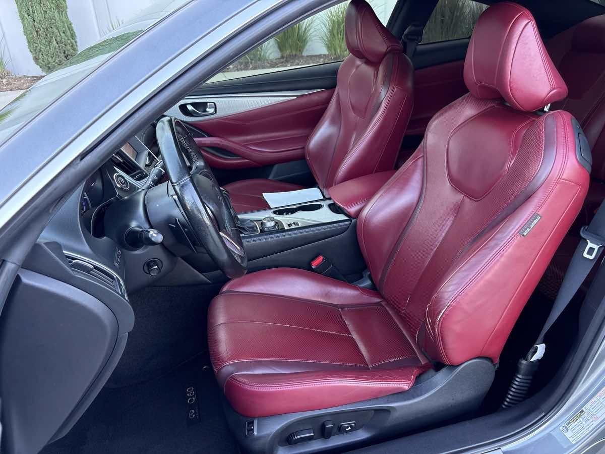 Used 2018 INFINITI Q60 Red Sport 400 w/ Sensory Package 3.0T Sport RWD image 19