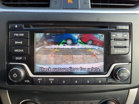 Used 2015 Nissan Sentra SV FWD image 13
