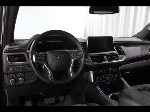 Certified 2024 Chevrolet Tahoe Z71 w/ Luxury Package AWD/4WD image 7