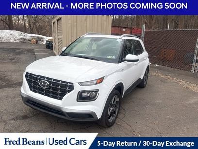 Used 2023 Hyundai Venue SEL w/ Cargo Package