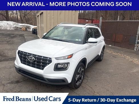 Used 2023 Hyundai Venue SEL w/ Cargo Package image 1