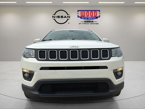 Used 2019 Jeep Compass Latitude w/ Cold Weather Group AWD/4WD image 6