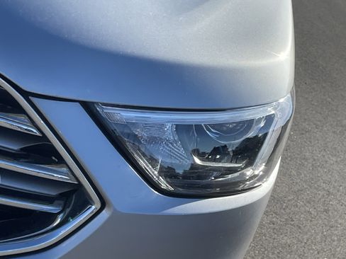 Used 2023 Ford Edge Titanium image 10