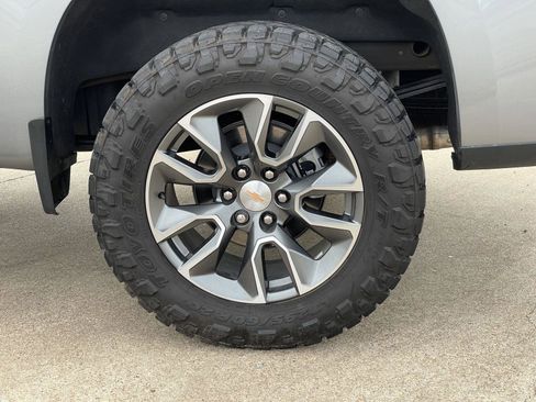 Used 2025 Chevrolet Silverado 1500 LT image 56