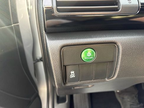 Used 2017 Honda Accord LX image 22