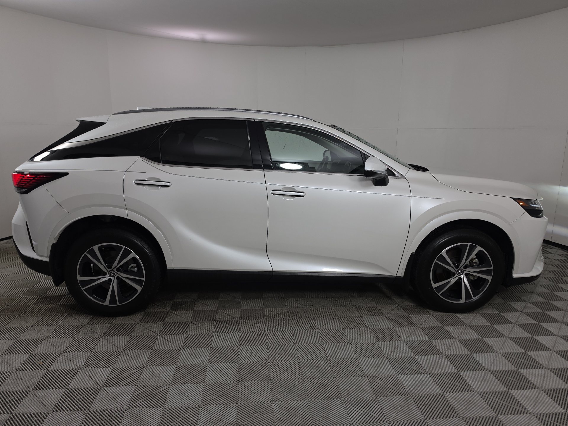 Used 2024 Lexus RX 350 Premium w/ Cold Area Package FWD image 40