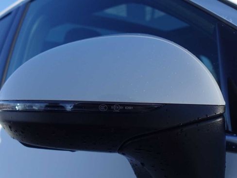 Used 2026 Mercedes-Benz GLC 300 GLC 300 image 16