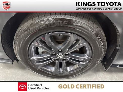 Used 2025 Toyota Sienna XSE w/ XSE Premium Package image 35