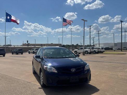 Used 2011 Toyota Corolla S FWD image 3