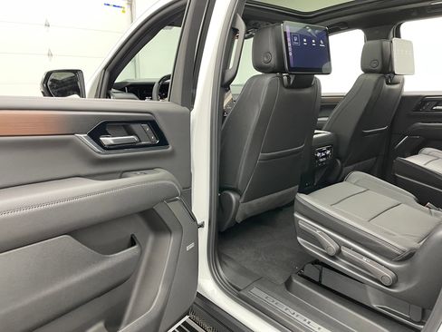 New 2026 GMC Yukon XL Denali w/ Denali Reserve Package AWD/4WD image 49