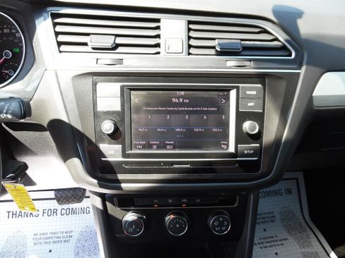 Used 2018 Volkswagen Tiguan S AWD/4WD image 15