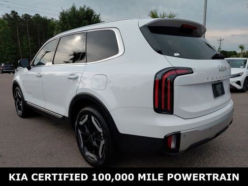 Certified 2024 Kia Telluride EX w/ EX Captain's Chair Package FWD image 7