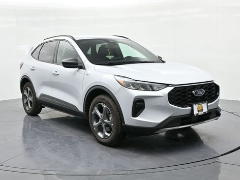 Used 2025 Ford Escape ST-Line AWD/4WD image 4