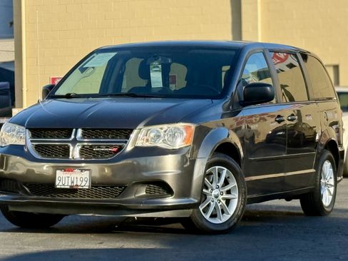 Used 2016 Dodge Grand Caravan SE w/ Quick Order Package 29E SE FWD image 1