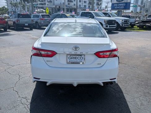 Used 2020 Toyota Camry SE image 6