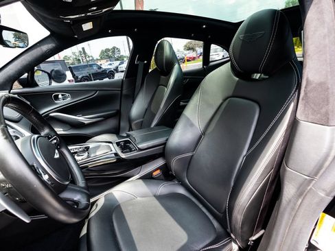 Used 2021 Aston Martin DBX AWD/4WD image 37