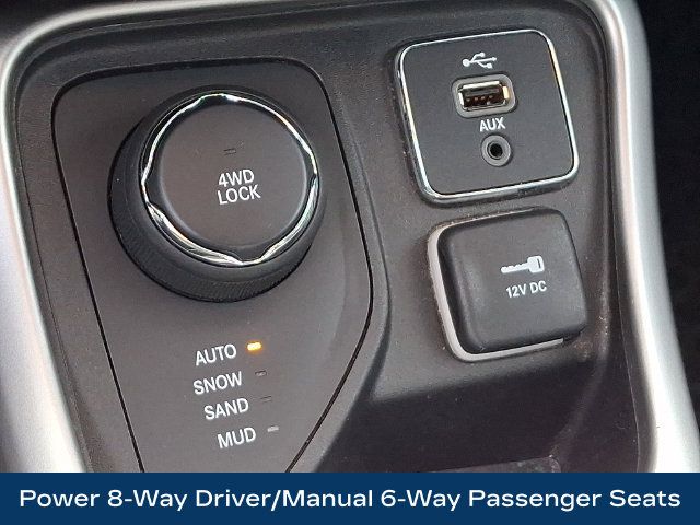 Used 2018 Jeep Compass Latitude w/ Popular Equipment Group AWD/4WD image 16