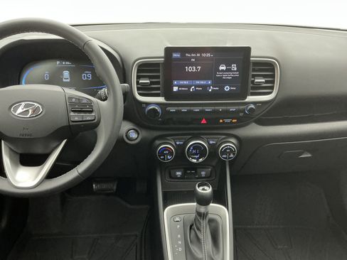 Used 2025 Hyundai Venue SEL image 20