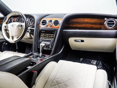Used 2018 Bentley Flying Spur S V8 AWD/4WD image 21