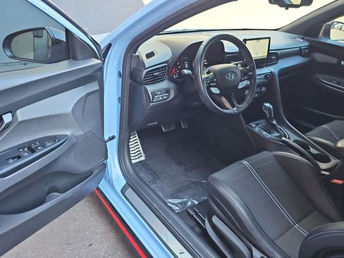 Used 2022 Hyundai Veloster N image 10