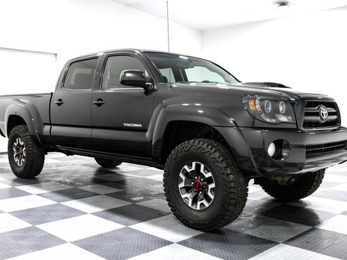 Used 2006 Toyota Tacoma PreRunner image 1